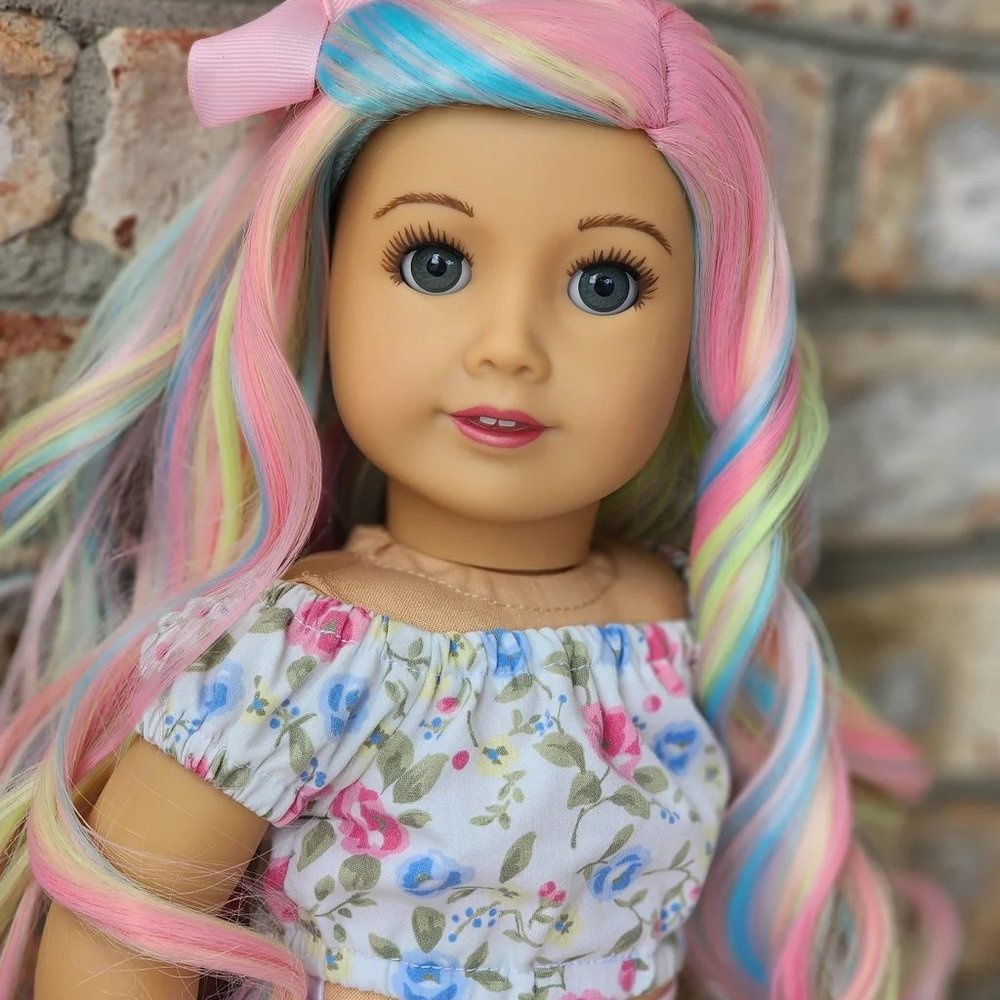 Fashion Dolls - Picture 1 of 4